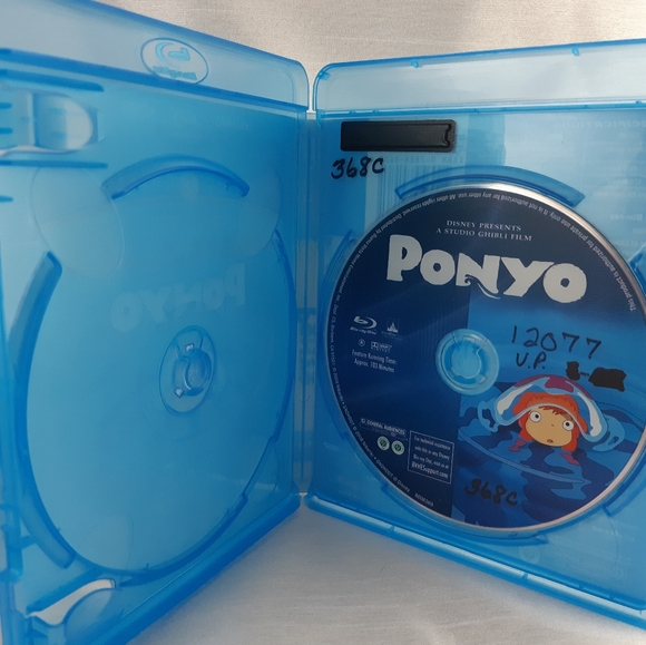 DISNEY/GHIBLI Ponyo BLU RAY - Picture 3 of 3